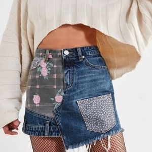 BDG Unique Artsy Boho Chic Patchwork Ashmetrical Denim Mini Skirt S‎